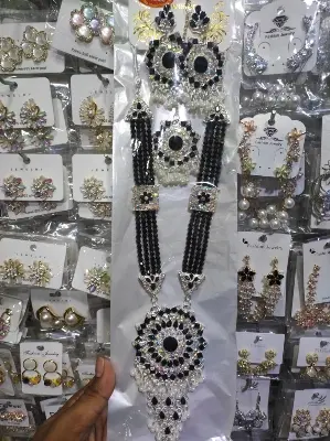 Picture of Elegant Women’s Necklace Set – Stylish Design | Party & Casual Wear Jewelry - Multicolor