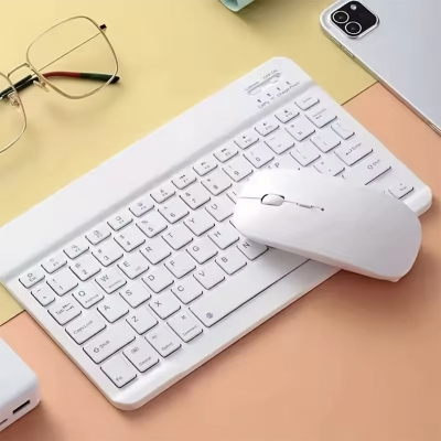 Picture of Mini Wireless Keyboard Mouse Combo Pack Black & White Plastic Body Non-Rechargable AAA Battery System Qualityfull Material