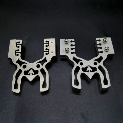 Picture of Dual-purpose bow head (stainless steel) 4 cards 8 strands or flat 40mm rubber use very powerful catapult release device (Silver)