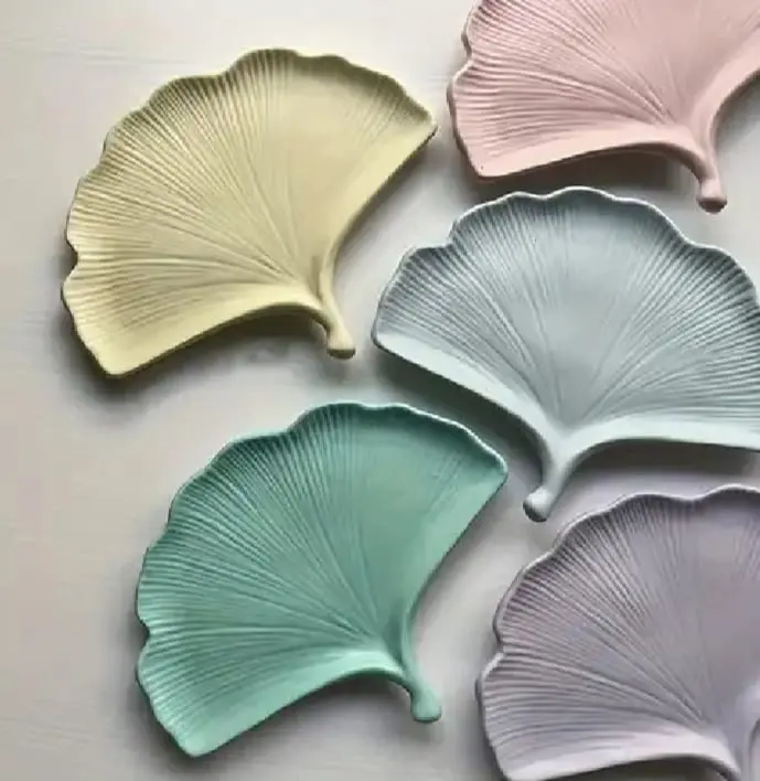 Picture of 01 pcs Colourful gypsum Big leaf for home decore Multicolor