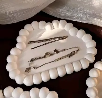 Picture of 01 pcs Colourful Gypsum  Old Oval tray for home decor White
