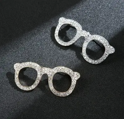 Picture of Crystal Sunglass brooch for women Gold