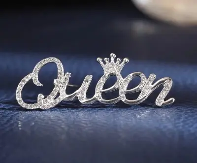 Picture of Large queen brooch for Women Gold