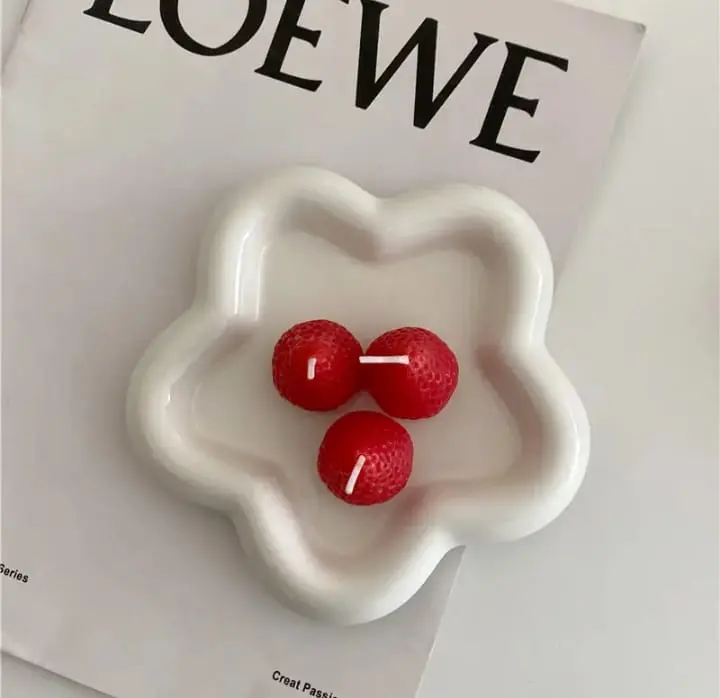 Picture of 01 pcs Colourful Gypsum oval tray for home decor White