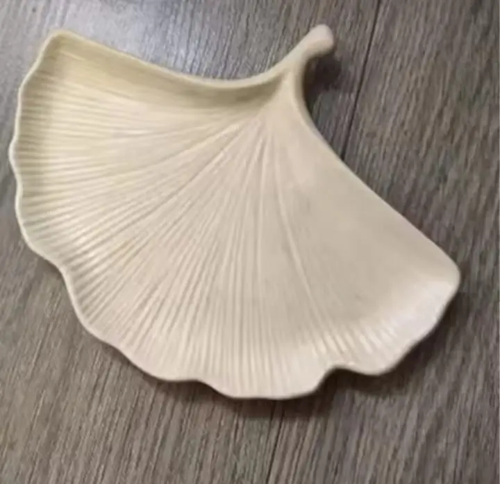 Picture of 01 pcs Colourful Gypsum patel tray for home decor White