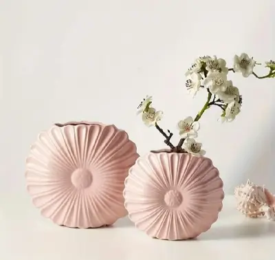 Picture of 01 pcs colourful gypsum Sunflower vase for home decore White