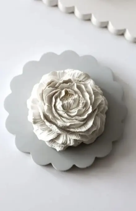 Picture of 01 pcs Colourful Gypsum flower for home decor White