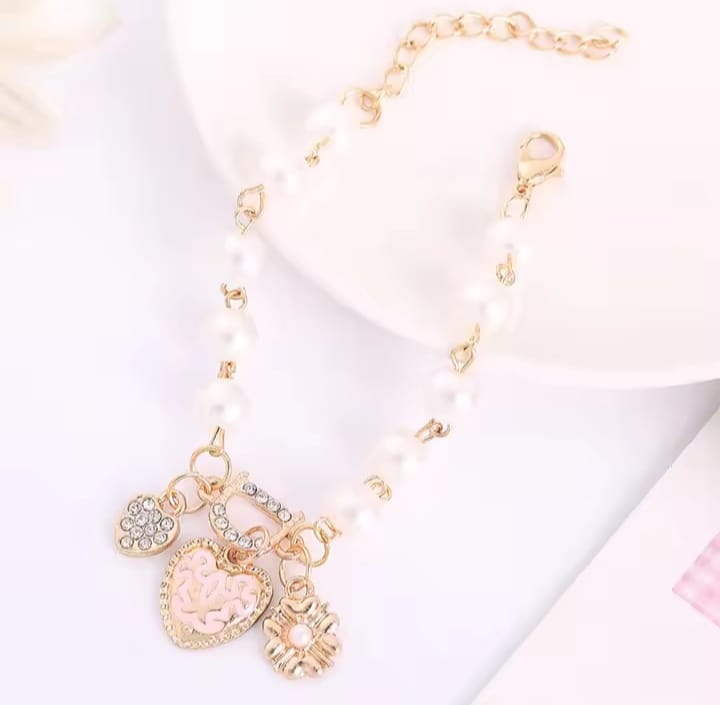 Picture of D letter heart shape pearl bracelet for women Gold