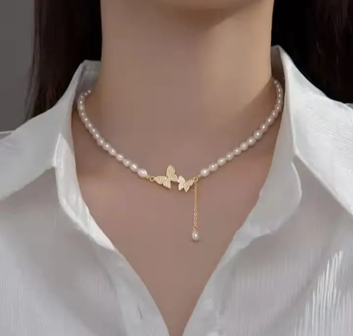 Picture of Double Butterfly Pandent for Women Gold