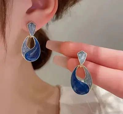 Picture of Multi Double Colour Ear ring for Women Gold