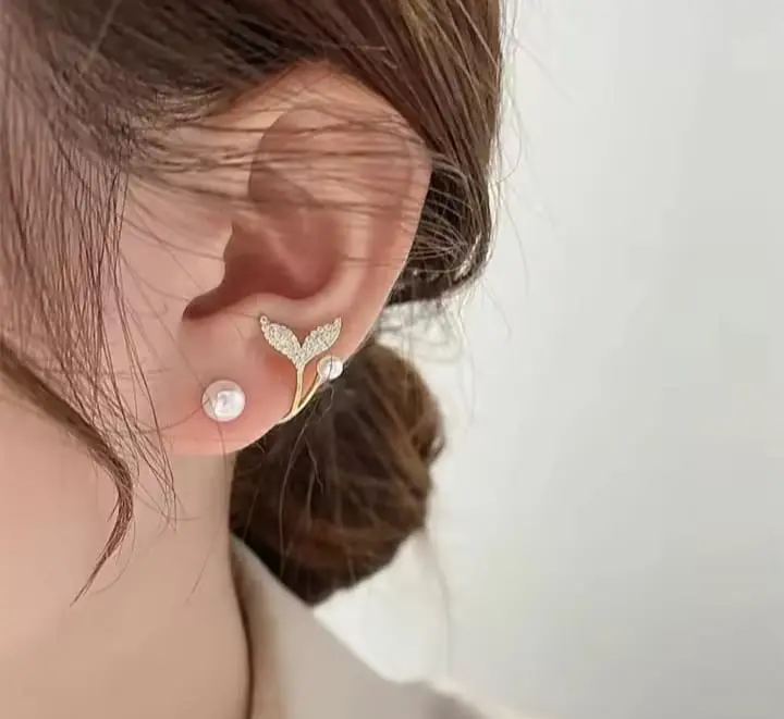 Picture of Fish Tail Ear ring for Women Gold
