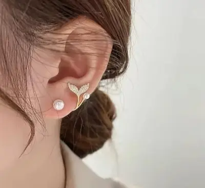 Picture of Fish Tail Ear ring for Women Gold
