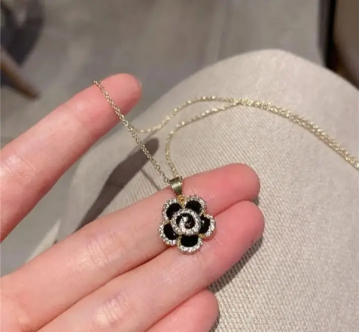 Picture of Crystal Rose Flower Necklace For Women Gold