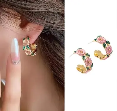 Picture of Flower C-shaped Stud Earrings For Women Gold