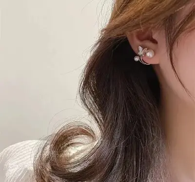 Picture of Pearl Butterfly Ear Ring for Women Gold