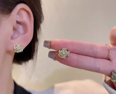 Picture of Needle Small Earrings  for Women Gold
