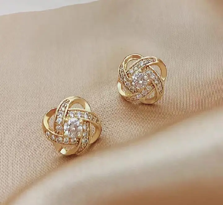 Picture of Needle Small Earrings  for Women Gold