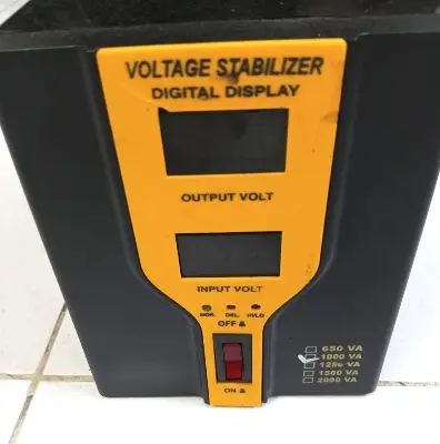 Picture of Voltage Stabilizer for Heavy Equipment like AC, Refrigerator, TV, Computer, CNC Machine, 3D Printer, etc. 1000va ()