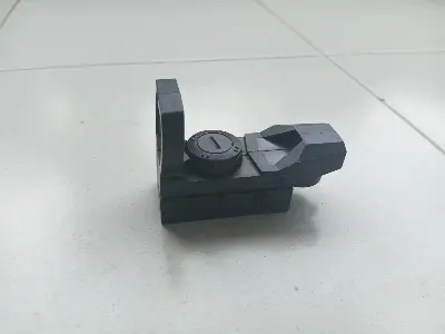 Picture of Plastic Target Sight Fun Toy Cross Sight Target Practice Red Light Battery Operated (Black)