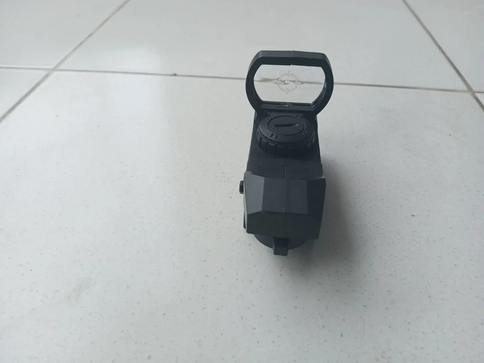 Picture of Plastic Target Sight Fun Toy Cross Sight Target Practice Red Light Battery Operated (Black)