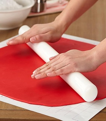 Picture of Wilton Large Fondant Roller with Guide Rings, 13-Inch - Fondant Tools -Multicolor