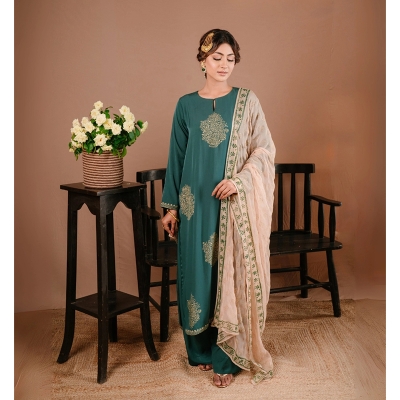 Picture of TORULOTA Green & Golden Hand Block Premium Women 3 Piece Salwar Kameez Bottle
