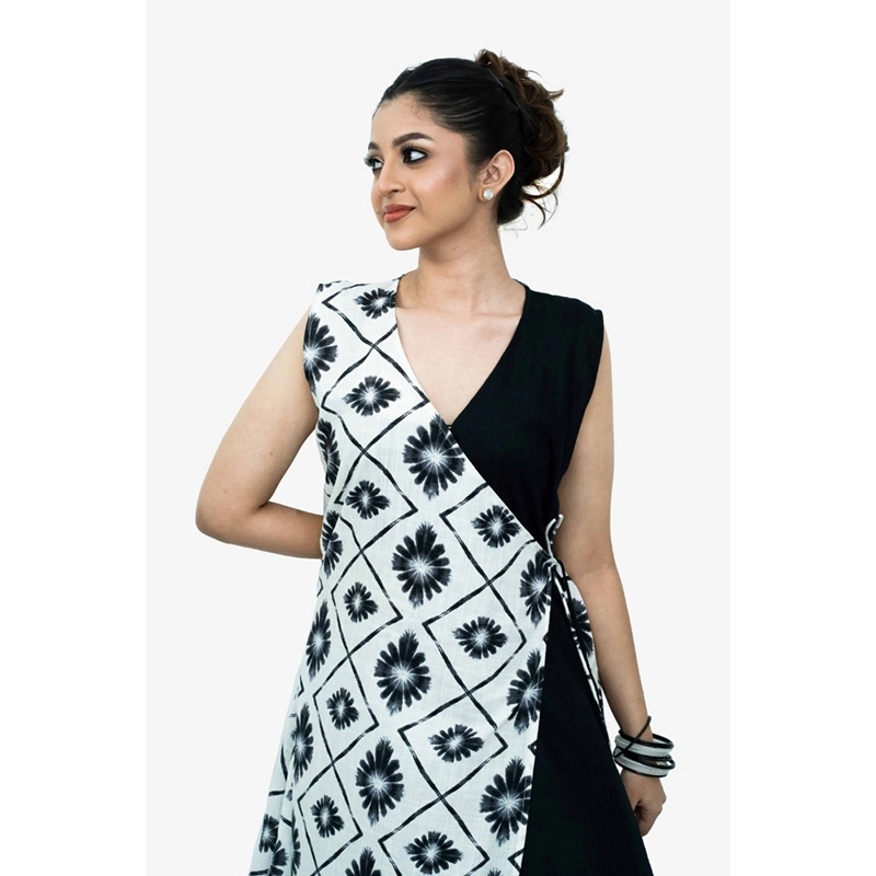 Picture of VANESSA Soft Viscose Long Black and White Dress For Woman
