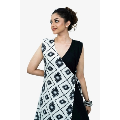 Picture of VANESSA Soft Viscose Long Black and White Dress For Woman