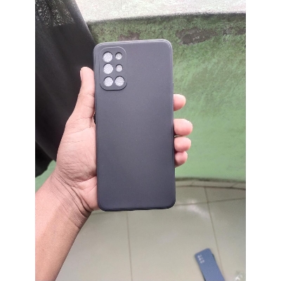 Picture of selicon back cover for one plus 9r  / one plus 8t