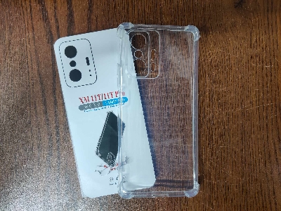 Picture of Xiaomi mi 11T 5g and the Xiaomi mi 11t pro 5g Edge-Reinforced Shockproof Cushion Back Clear