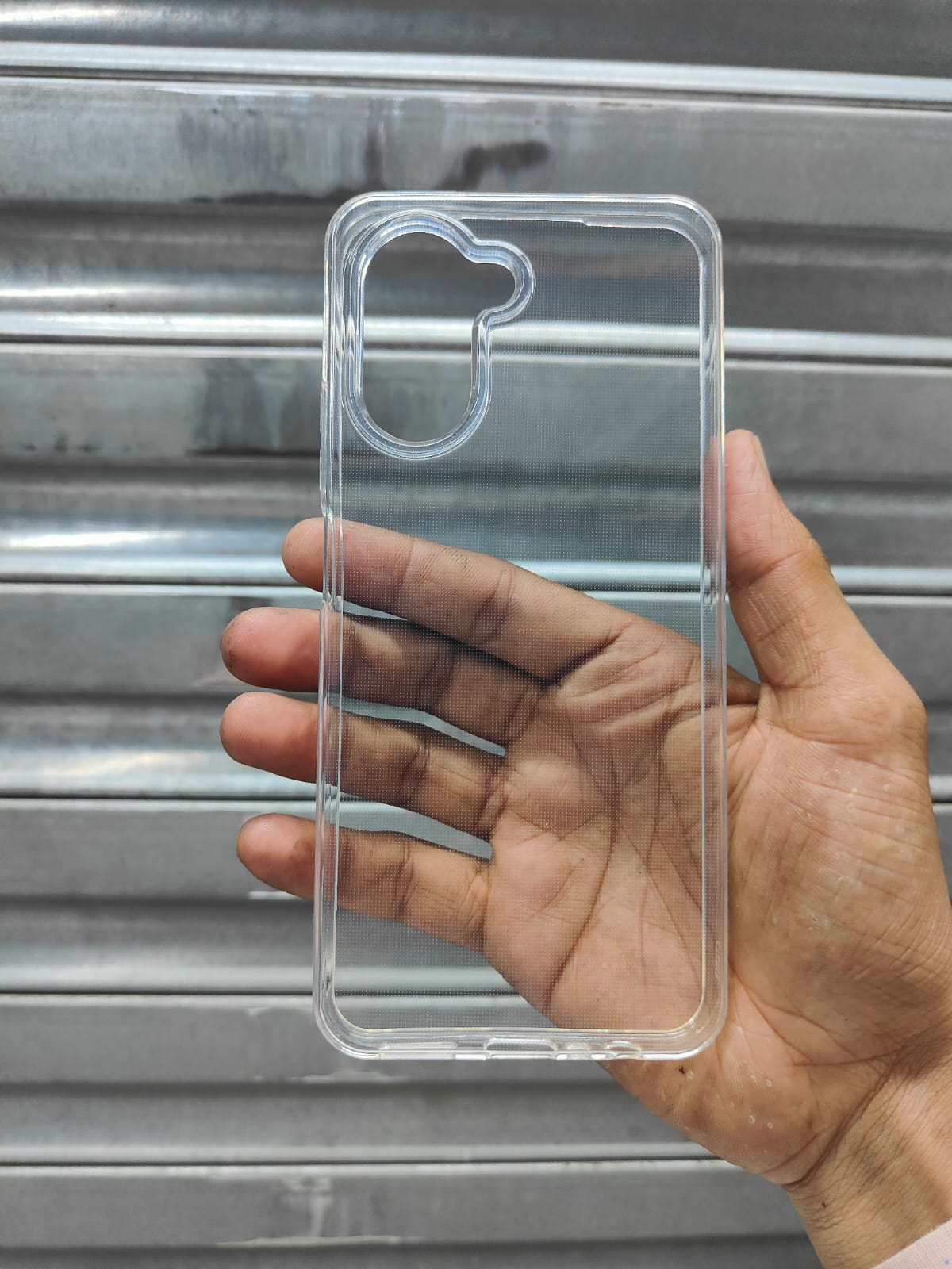 Picture of transparent back cover for realme c33