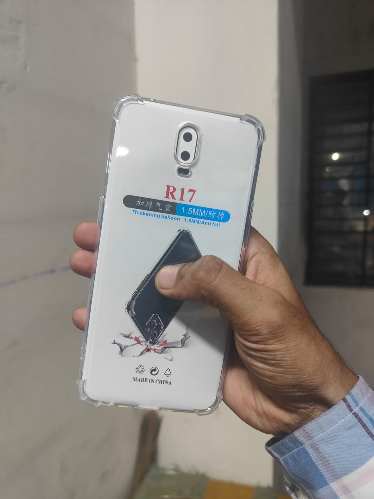 Picture of for oopo r17 transparent back cover