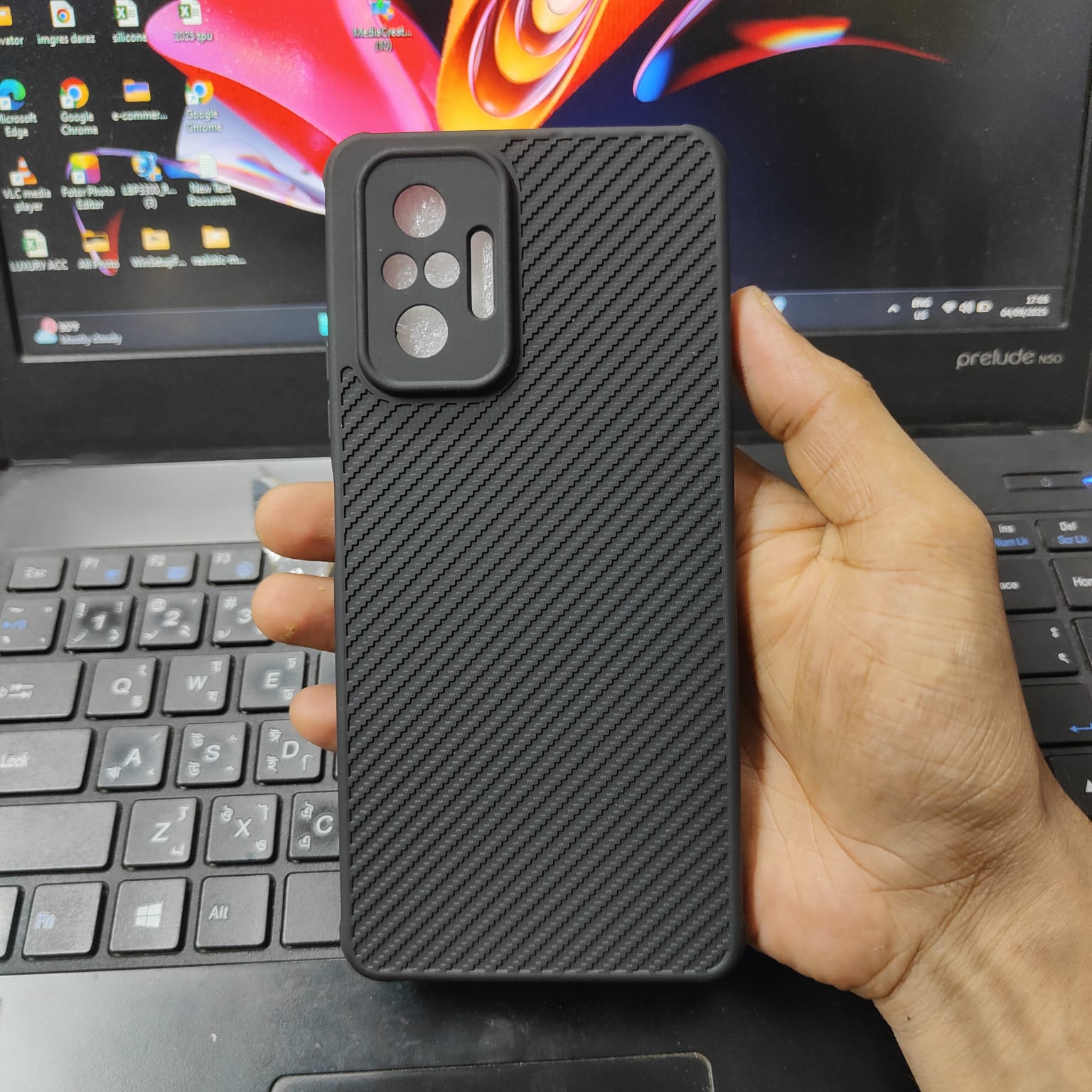 Picture of Xiaomi Redmi Note 10 Pro / Xiaomi Redmi Note 10 Pro Max Unique Silicone Fiber Premium Back Cover