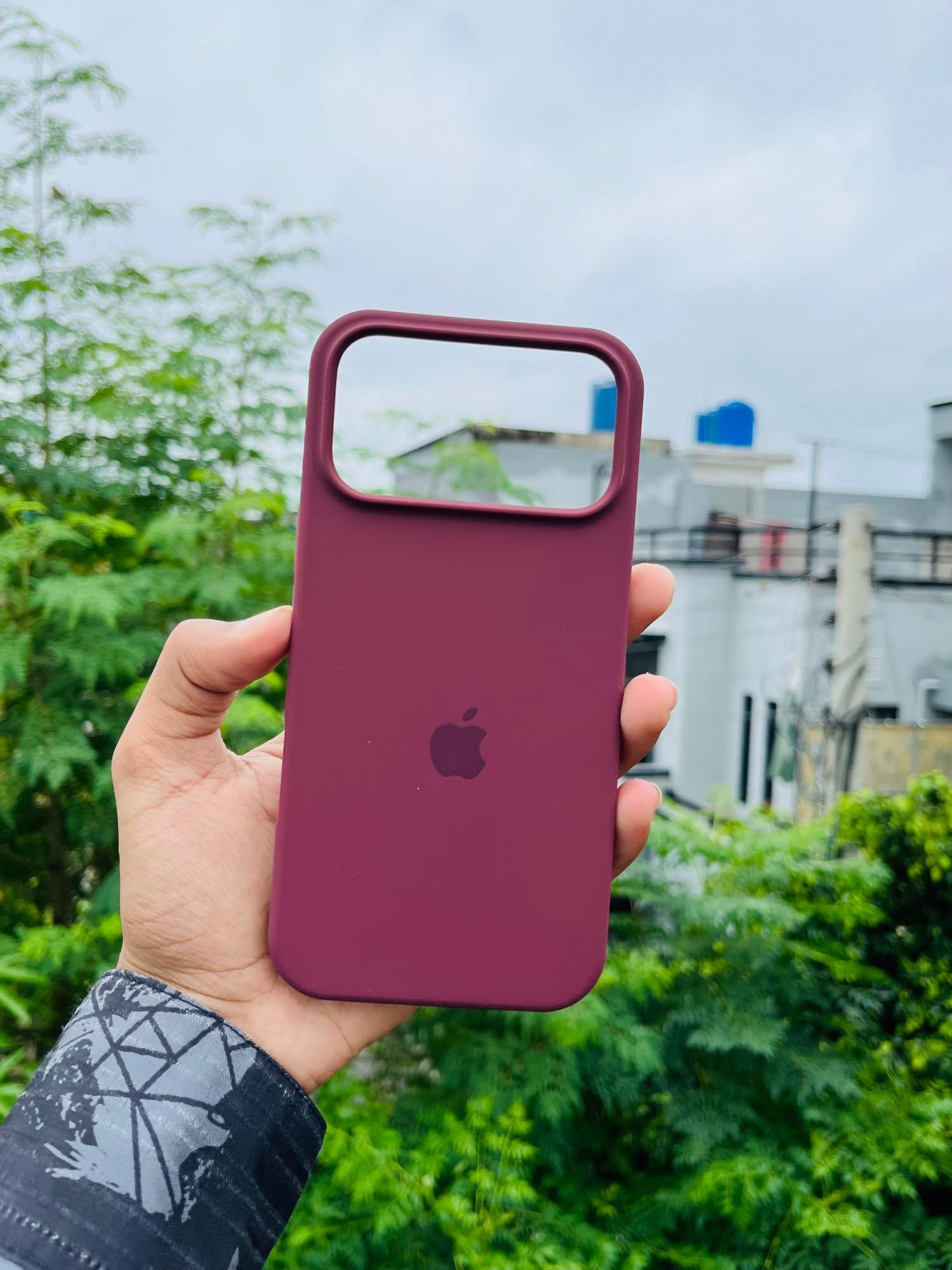 Picture of iPhone 17 / 17 Air / 17 Pro / 17 Pro Max Official Silicone Case All Colours With Apple Logo 100% Best Quality