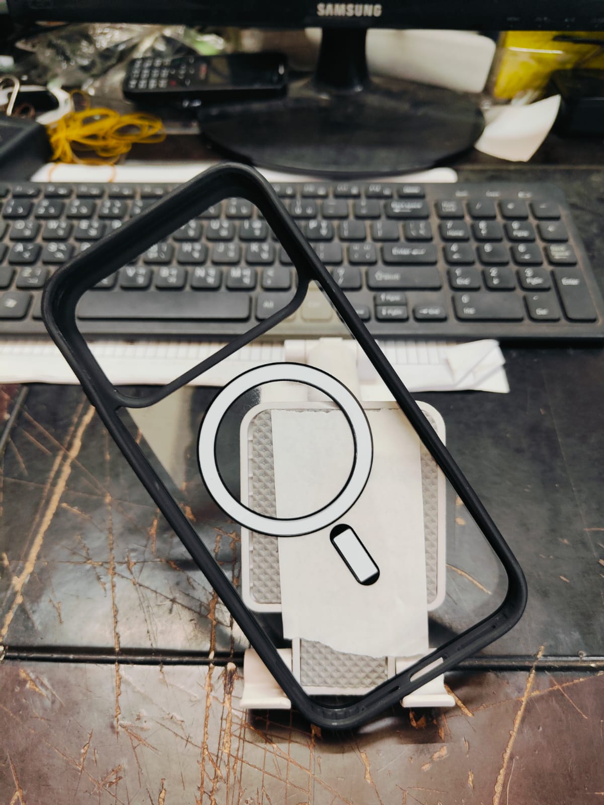 Picture of For Iphone 17 Pro Transparent Q Series Magsafe Protective Back Cover Clear Case
