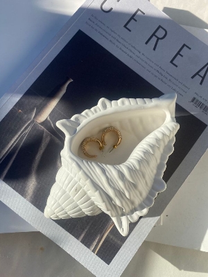 Picture of Elegant Conch Shell Shaped Decorative Bowl | Handmade Gypsum Art Showpiece | Unique White Sea Shell Design Home Décor Gift Item --- best for indoor planter, candle holder , jewellery or small things storage box, table and living room decorations