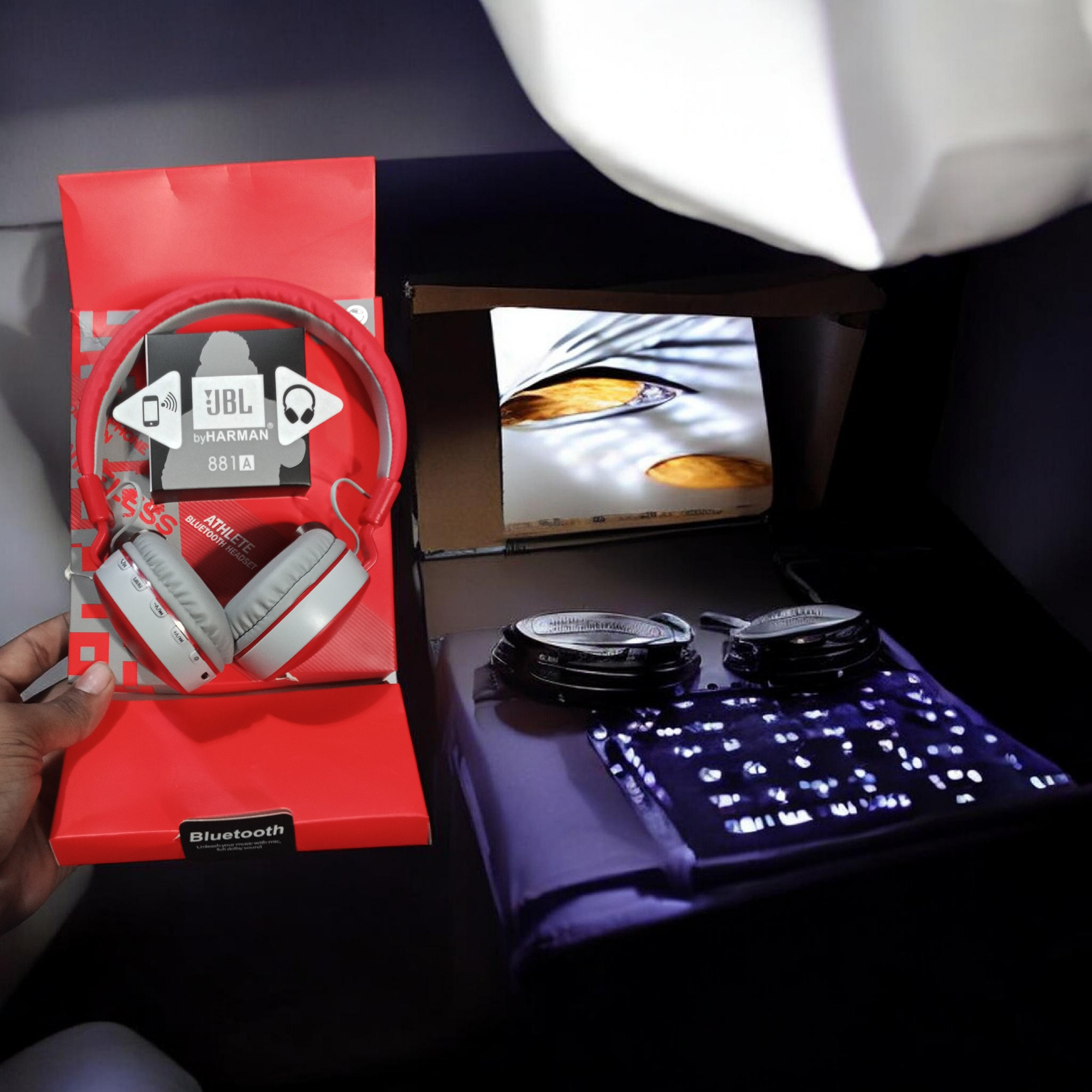 Picture of Wireless Bluetooth Headphone Ms-881A Professional - Enjoy Professional-Grade Audio Quality With Wireless Bluetooth Headphones