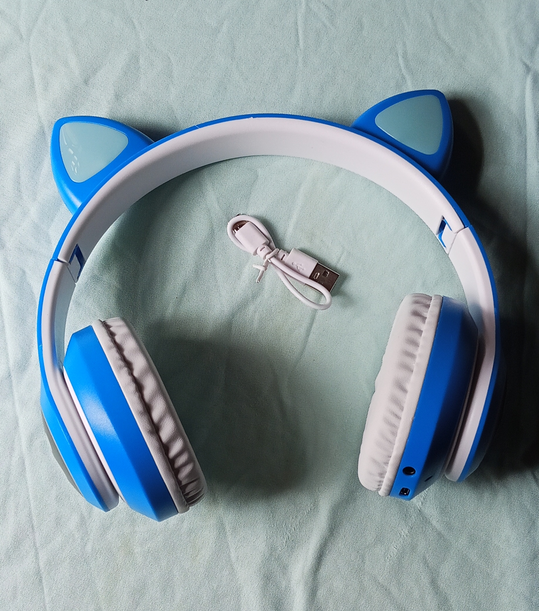 Picture of STN-28 Bluetooth Gaming Cat Headphone With RGB Lighit