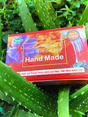 Picture of Real Saffron Goat Milk Bar for facial whiteing