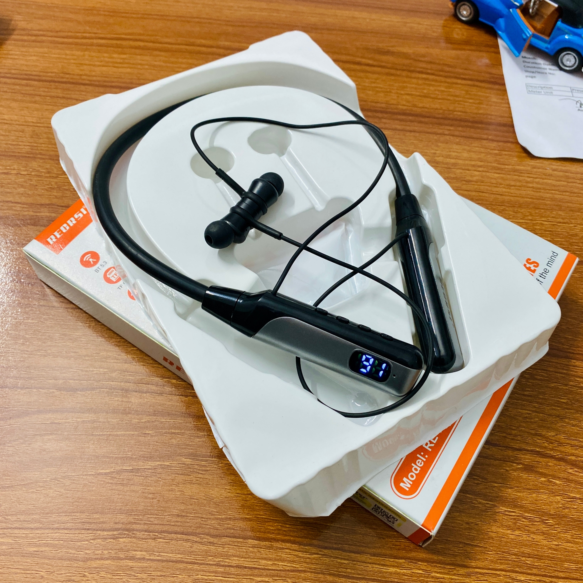 Picture of Recrsi 200h Wireless Neckband - RE-NY060 Multicolor