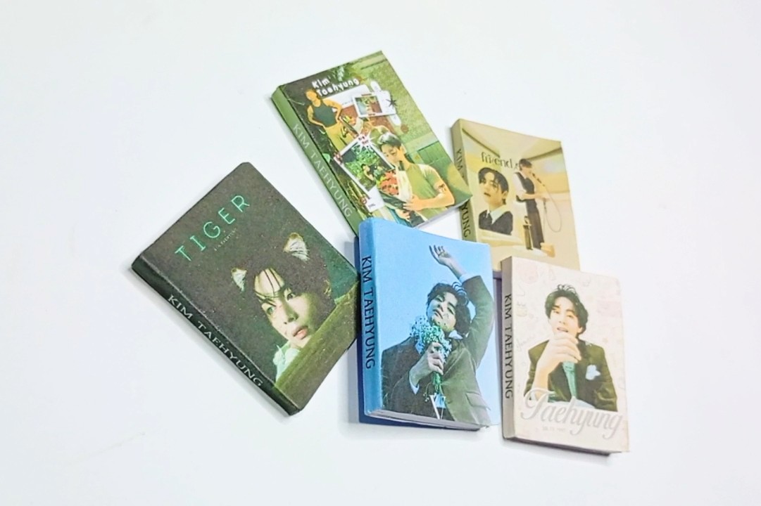 Picture of 5 piece (BTSV) Taehyung Cute Mini Notebook 5 Different design
