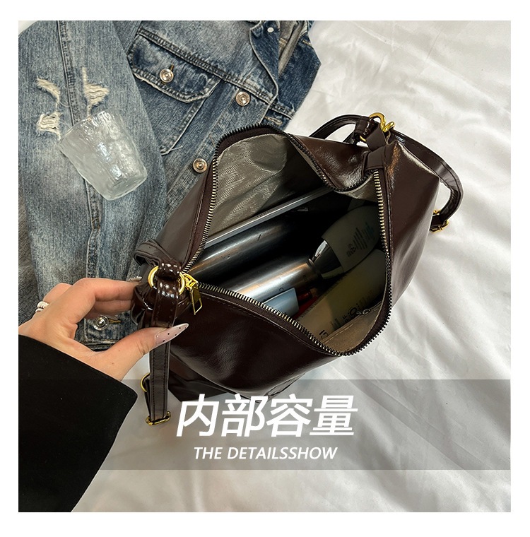 Picture of New Style Large-Capacity Shoulder Bag - brown