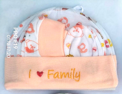 Picture of New Born Baby ( high quality  Mitten set for babies ) Size:0-6month3 in1 set -1pac (Multicolor,0 - 6 months)