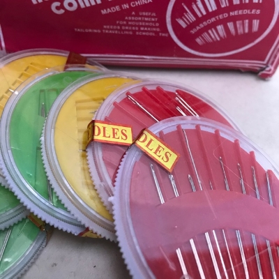 Picture of Needle Compact | 20 Pcs Per Pack (Multicolor)