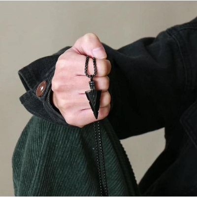 Picture of Men's Stainless Steel Cool Spearpoint Arrowhead Pendant Necklace for Men Boys  Chain Necklace For Men Black 