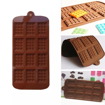 Picture of ABC Alphabet Chocolate Molds Maroon 
