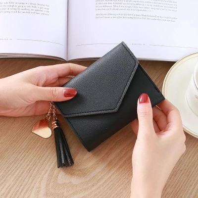 Picture of Small Ladies Pocket Purse Fashionable Compact Money Bag Black 