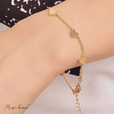 Picture of Women's Heart-Shaped Bracelet Fashion Jewelry Accessory Gold 