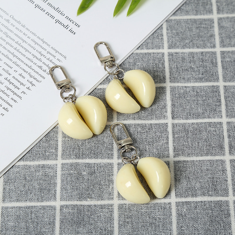 Picture of Garlic slice Keychains, novelty keychains, Garlic keyrings, birthday gifts,Tween gifts, teen gifts, Garlic gifts White 