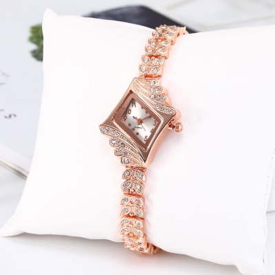 Picture of Best Watch For Smart Women Stylish Girls Gold 